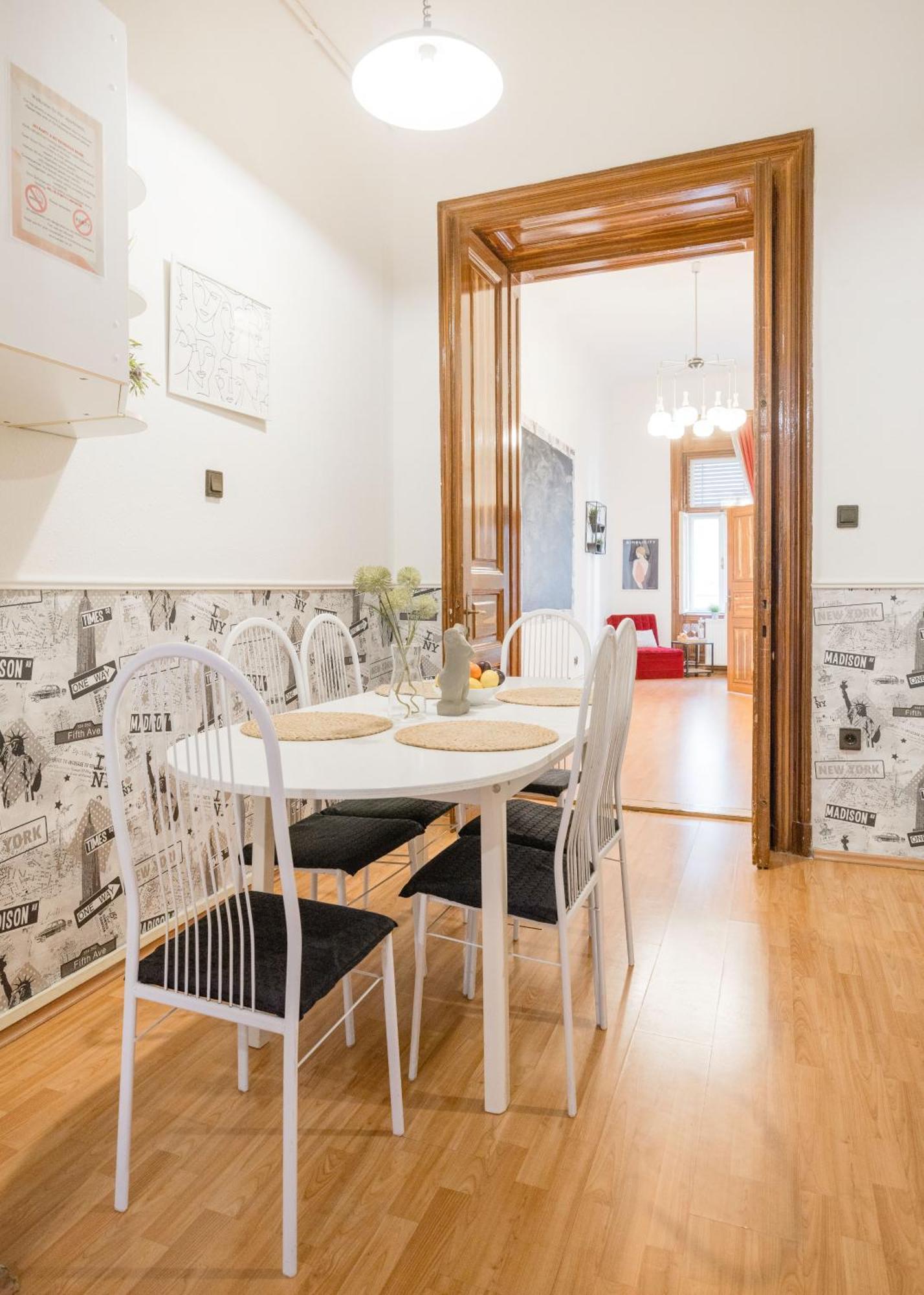 Just Chillin Apt-Budapest Most Historic Landmarks Εξωτερικό φωτογραφία
